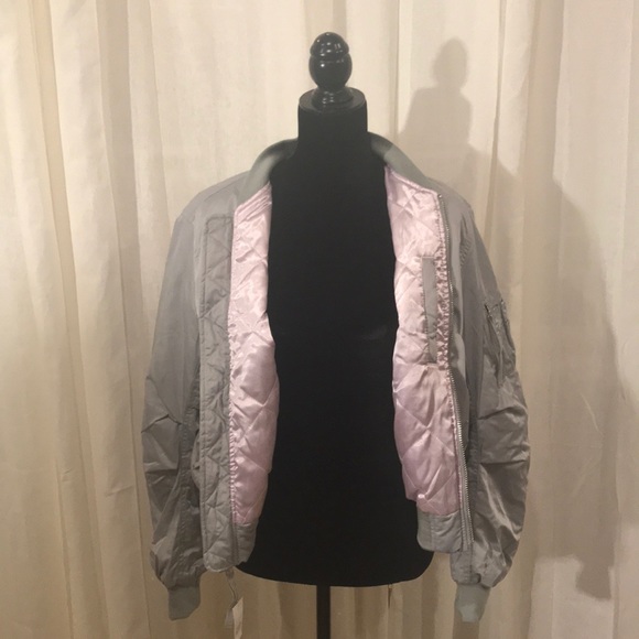 Women’s Gap Bomber Jacket - Picture 4 of 5